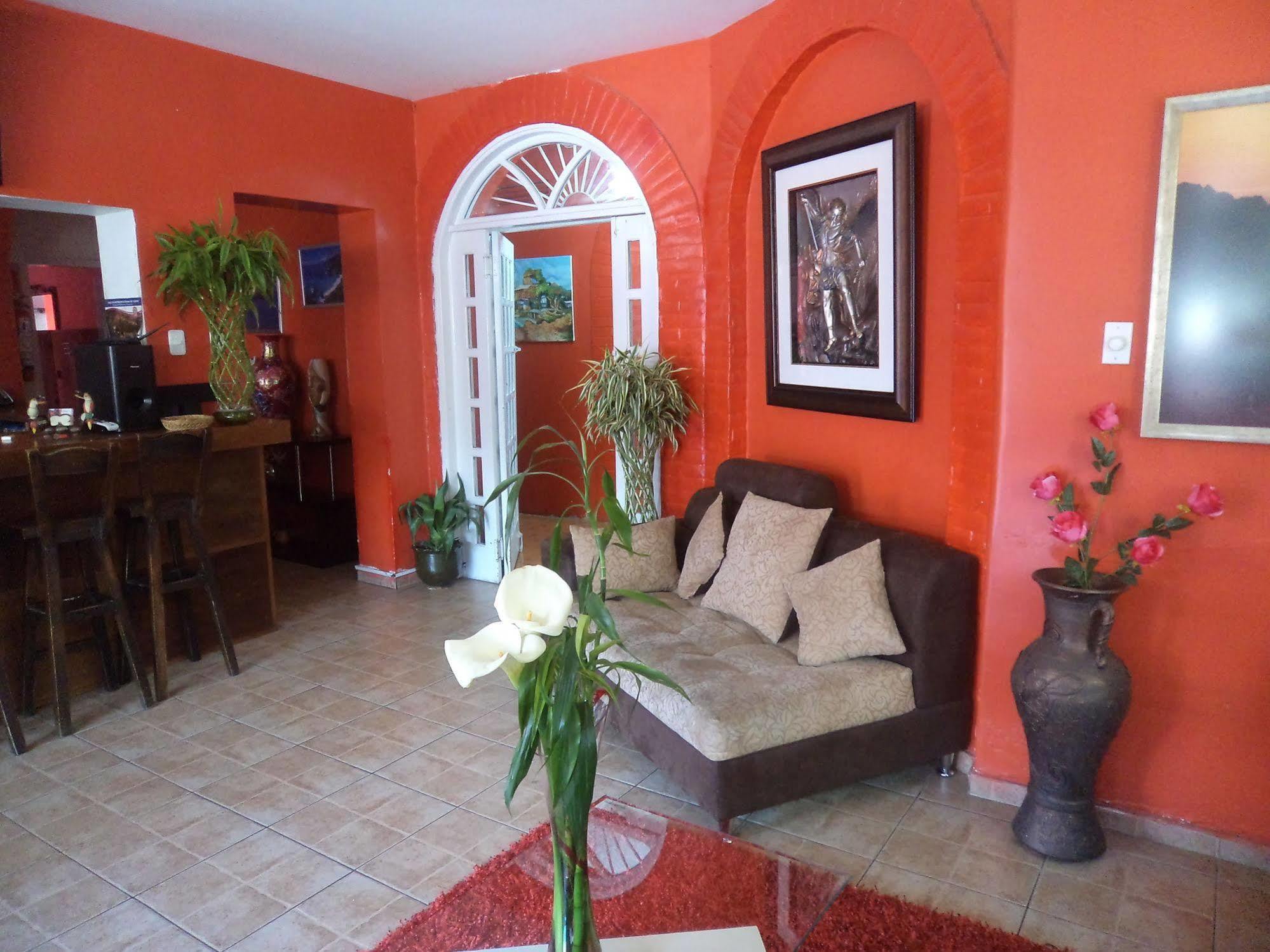 Hostal Imperial Quito Bagian luar foto
