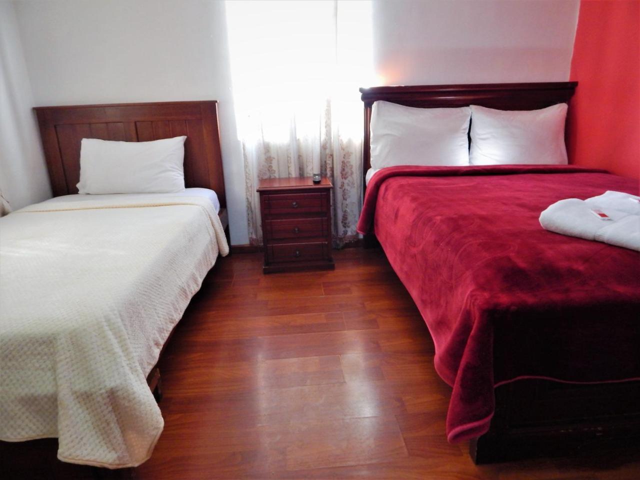 Hostal Imperial Quito Bagian luar foto
