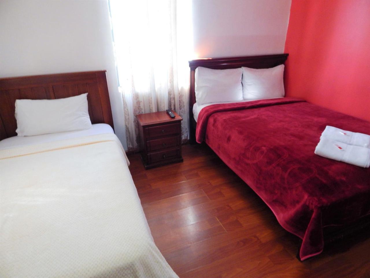 Hostal Imperial Quito Bagian luar foto