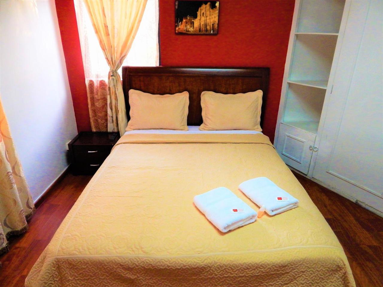 Hostal Imperial Quito Bagian luar foto