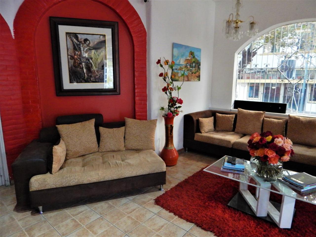 Hostal Imperial Quito Bagian luar foto