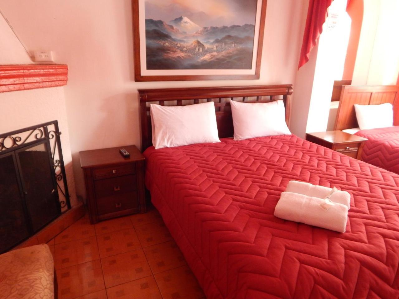 Hostal Imperial Quito Bagian luar foto
